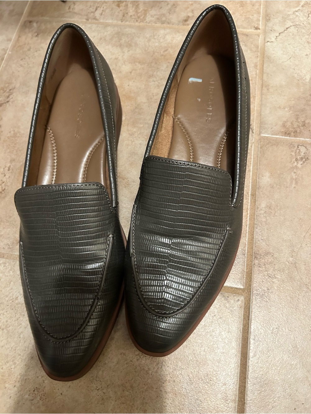 Aerosoles Green East Side Loafers Slip Ons Flats Leather Pointed Toe Women 10.5